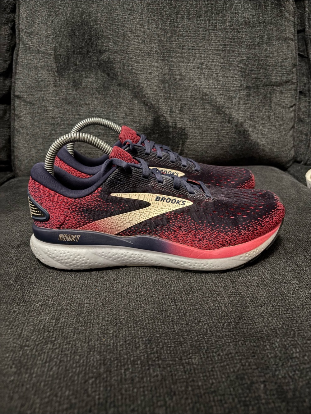 Brooks Ghost 16 Womens Size 8.5 Blue Pink White Athletic Running Shoes Sneakers